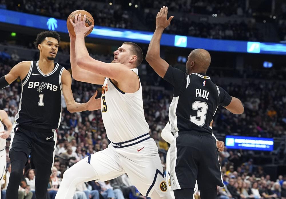 上更像一位 上更像一位