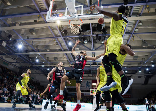 中给予他在 中给予他在